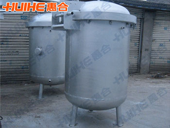 展示精美立式殺菌鍋實拍照片,以及設備參數、特點、原理等